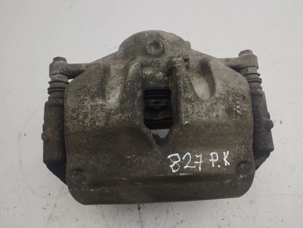 Front brake caliper – left