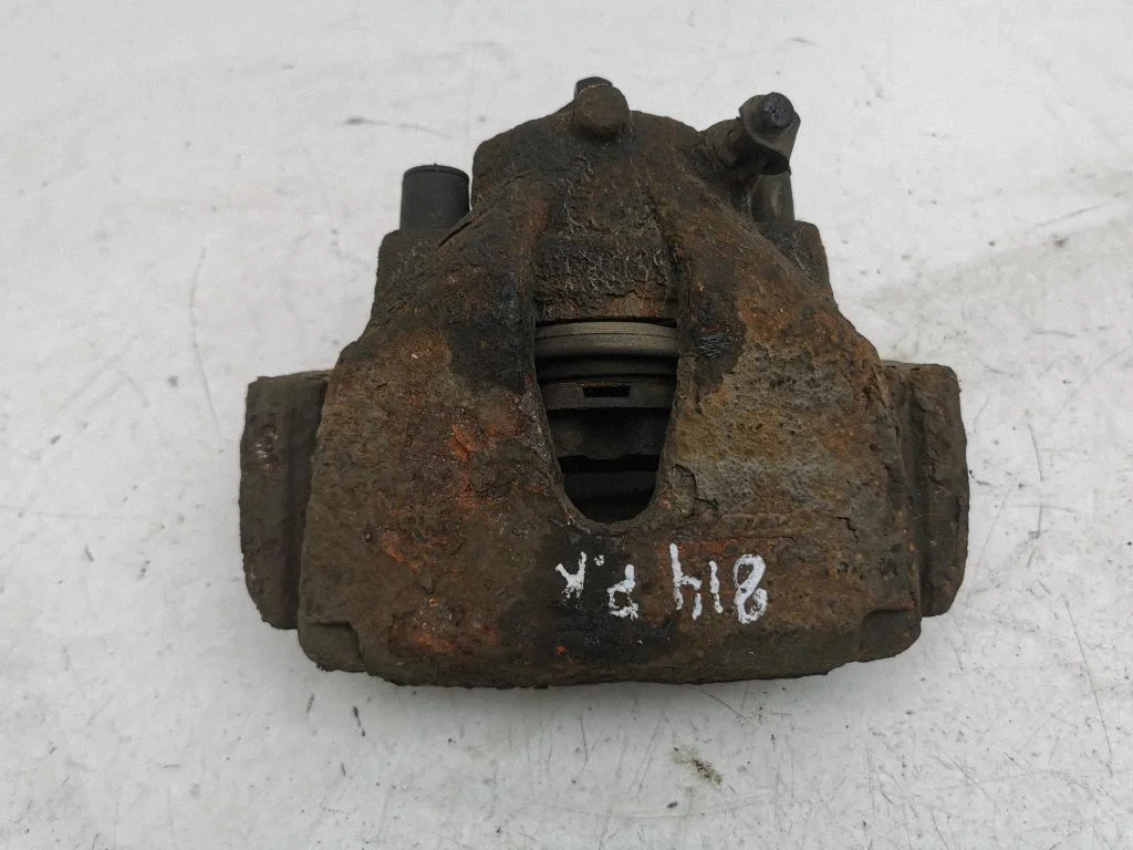 Front brake caliper – left