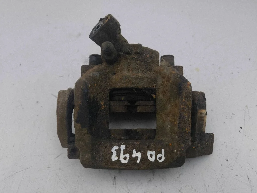 Front brake caliper – right