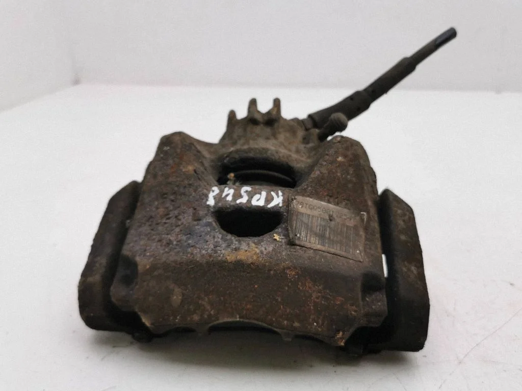 Front brake caliper – left