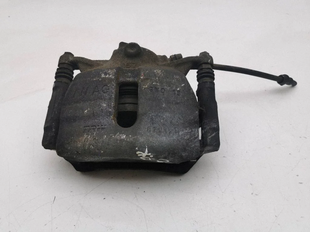 Front brake caliper – left
