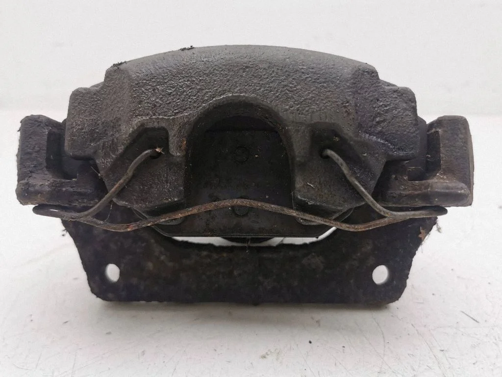 Front brake caliper – left