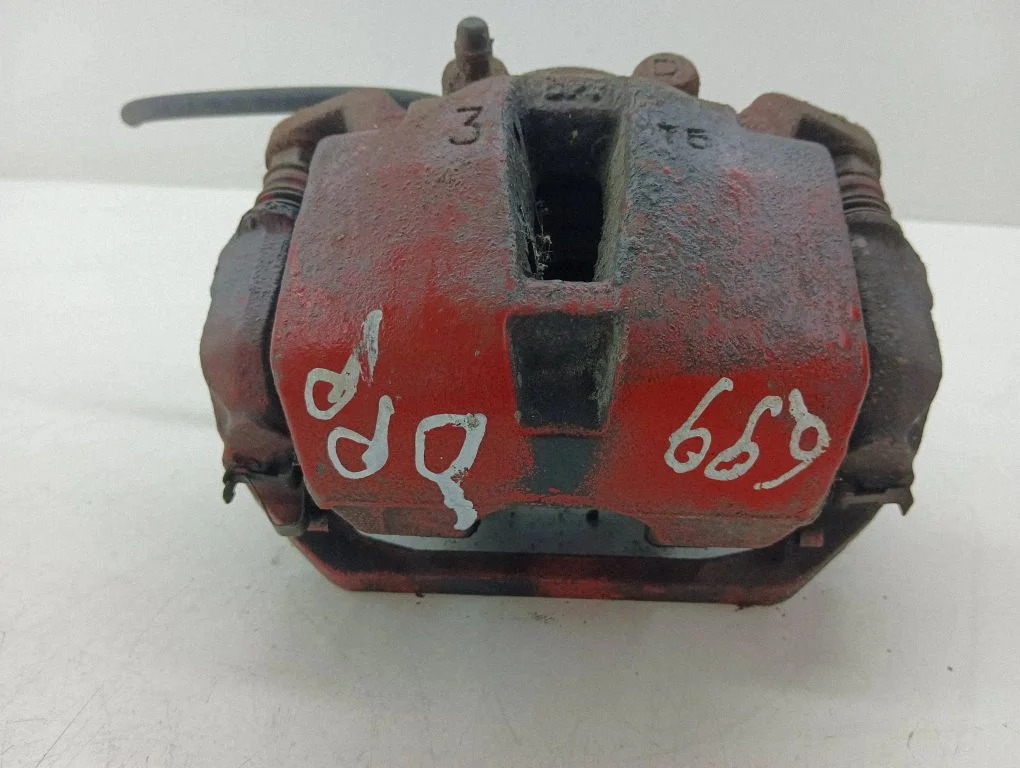 Front brake caliper – right