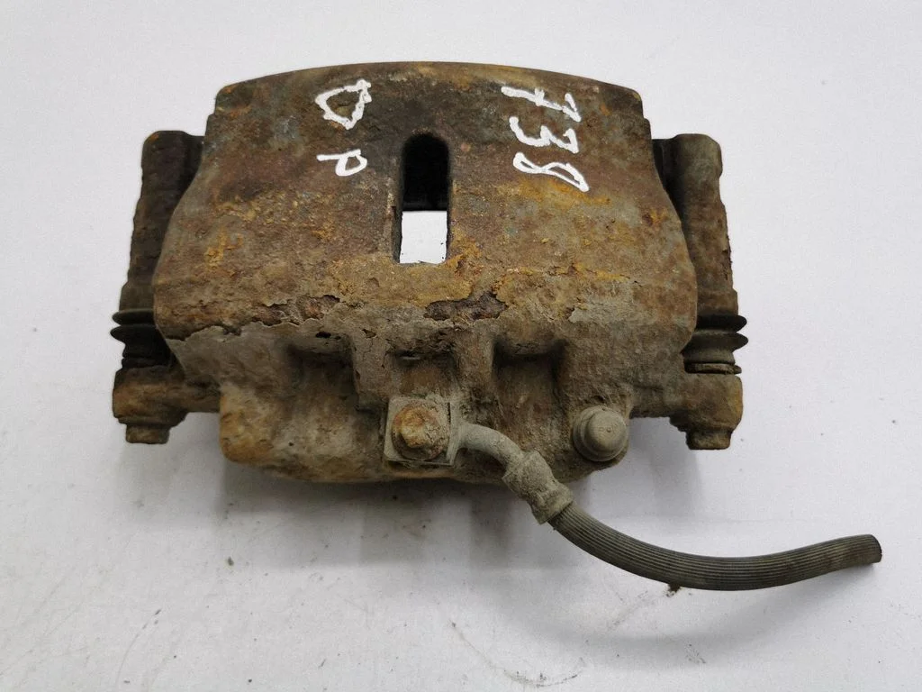 Front brake caliper – right