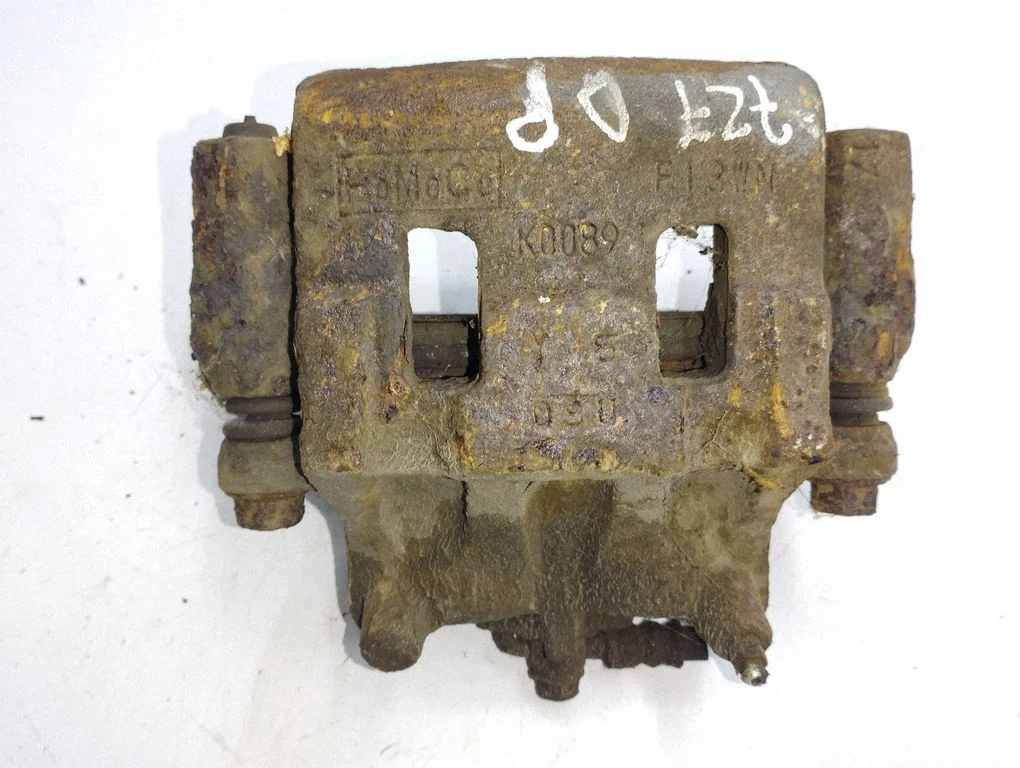 Front brake caliper – right