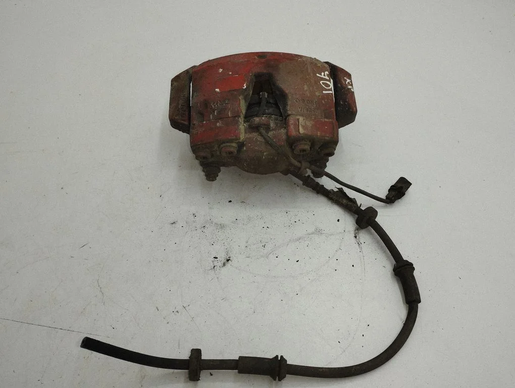 Front brake caliper 32348421A