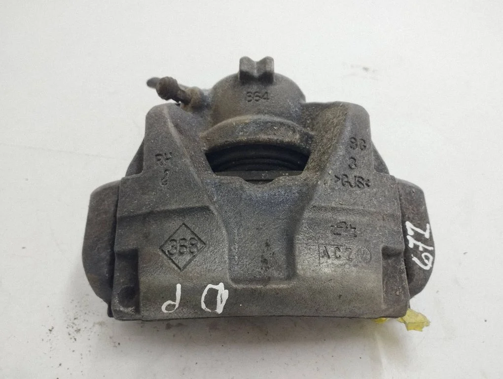 Front brake caliper – Nissan Juke II F16 (2019-)