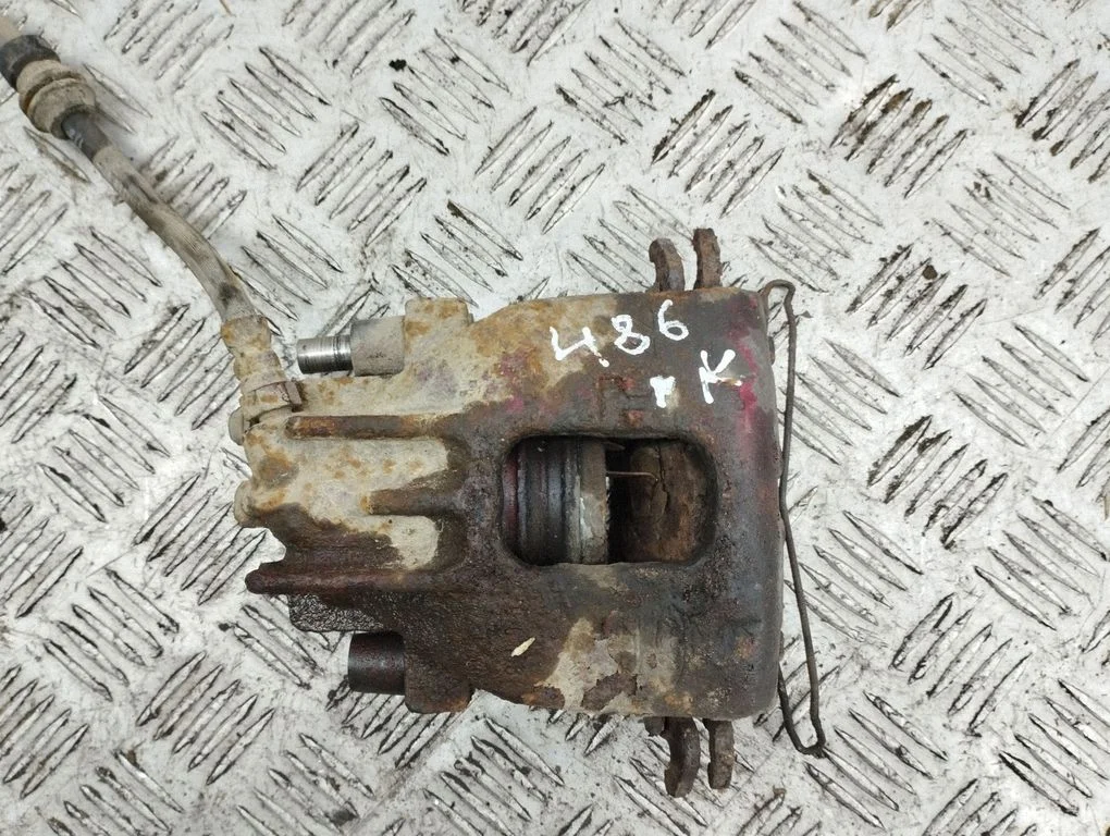 Front brake caliper – front left