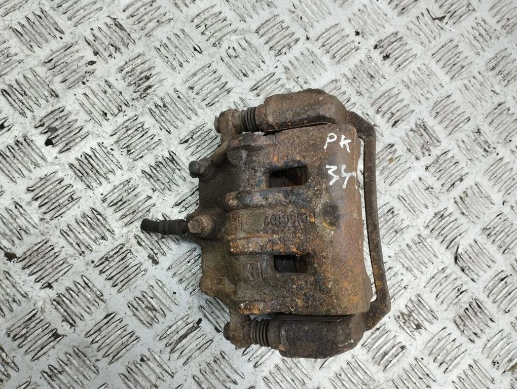 Front brake caliper – left