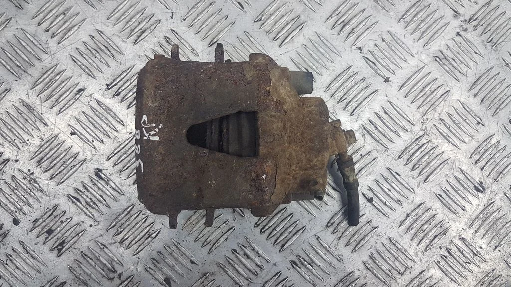 Front brake caliper – front left
