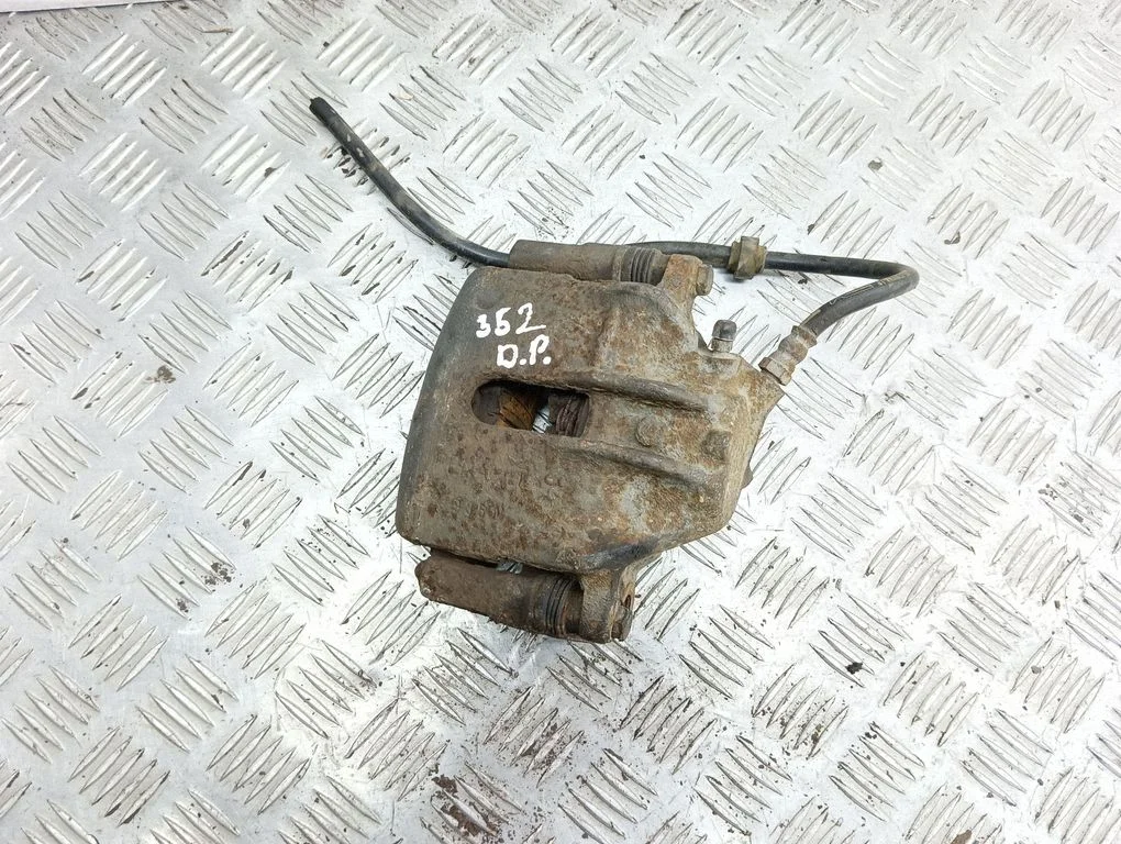 Front brake caliper – right