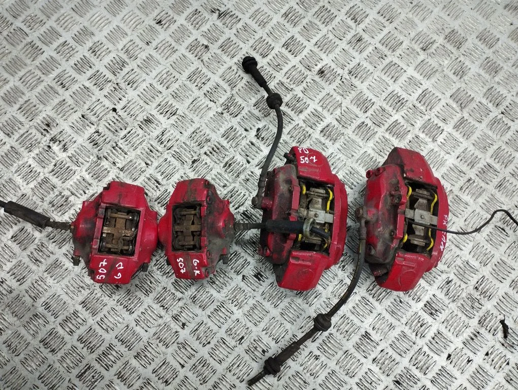 Front brake caliper