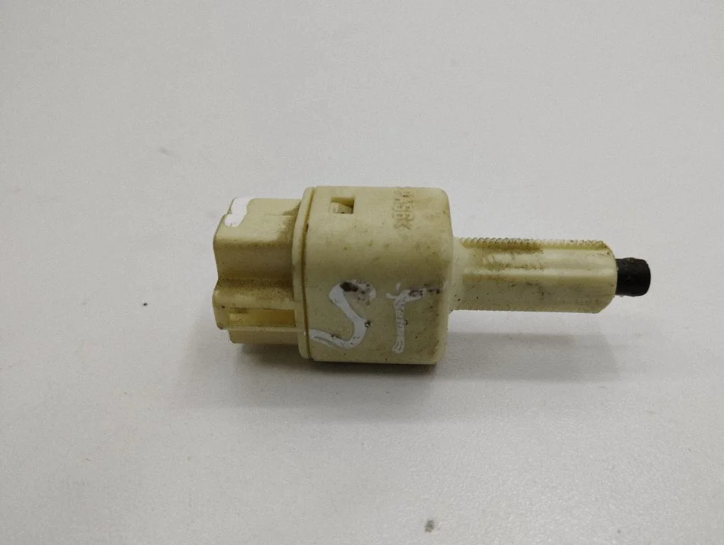 Brake pedal sensor switch