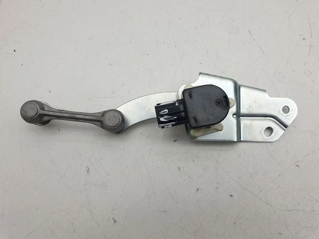 Brake pedal sensor switch B2328222