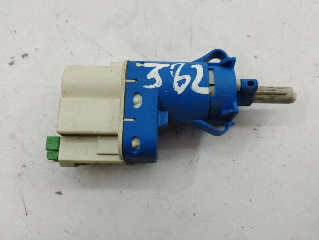 Brake pedal sensor switch 3M5T90872