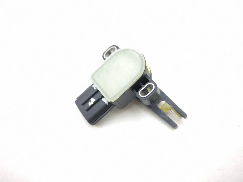 Brake pedal sensor switch 92894DF000