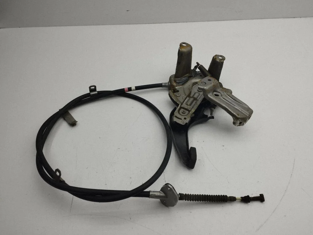 Handbrake/parking brake lever assembly