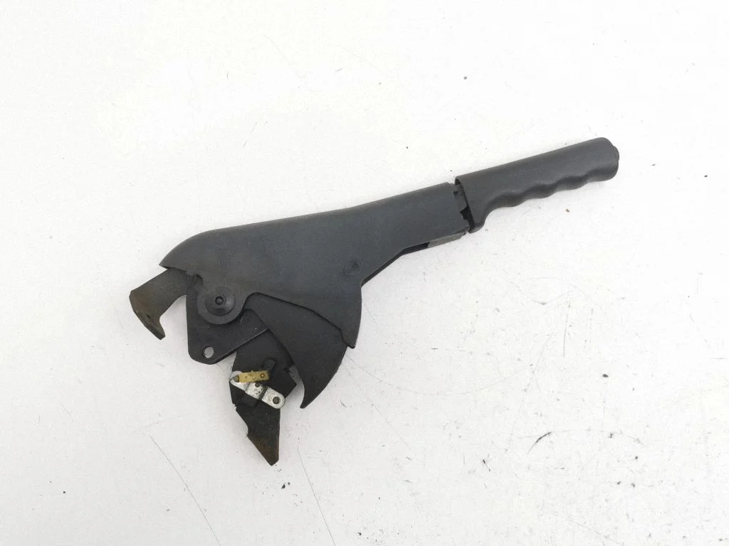 Handbrake/parking brake lever assembly