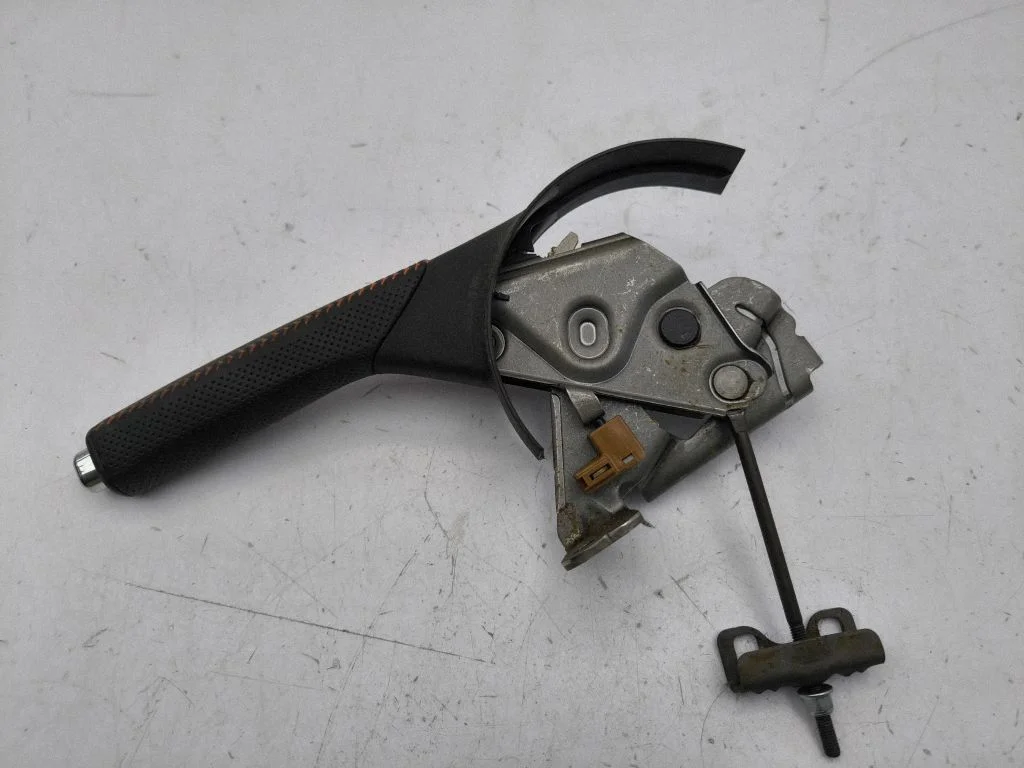 Handbrake/parking brake lever assembly