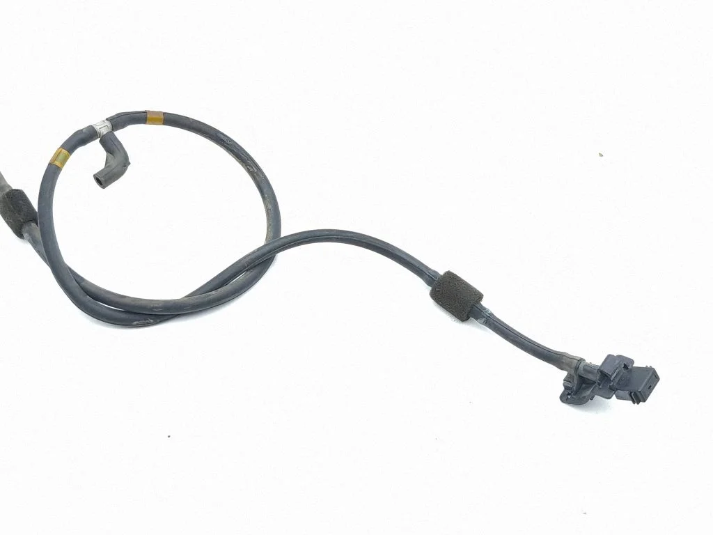 Windshield washer spray nozzle