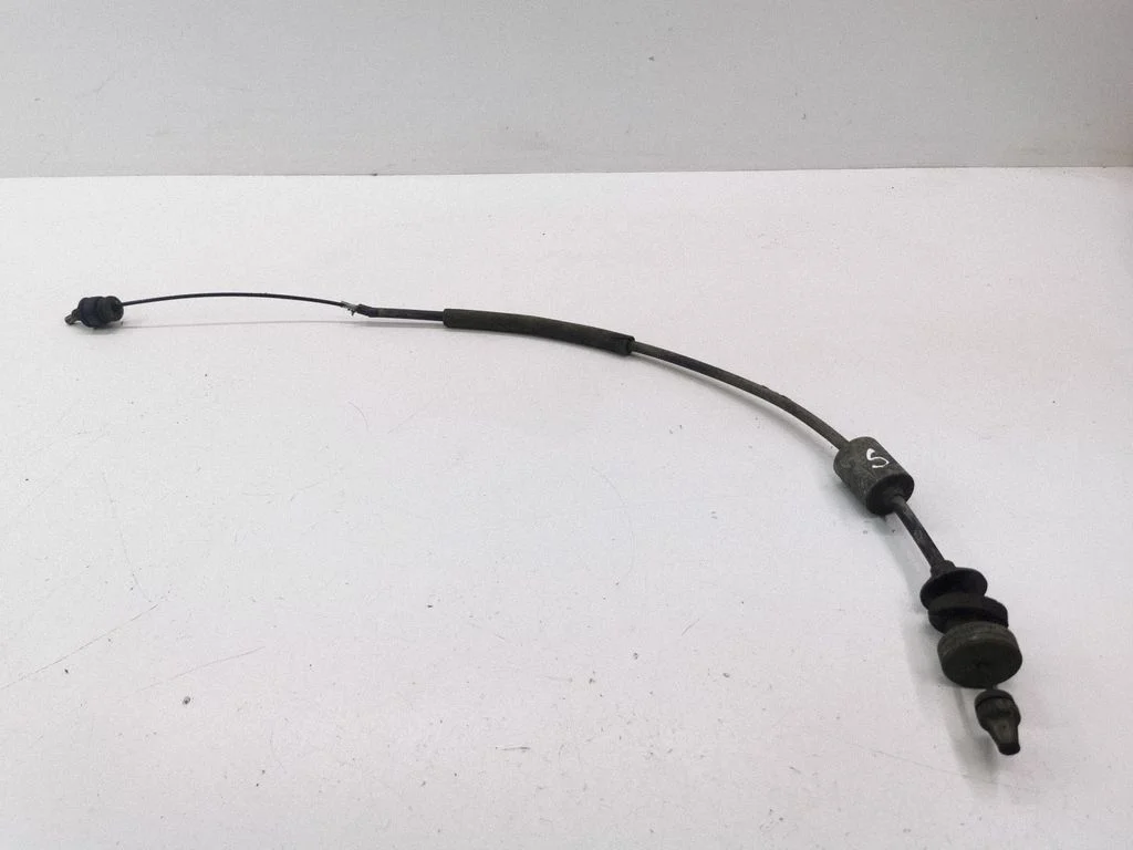 Handbrake/parking brake wiring cable