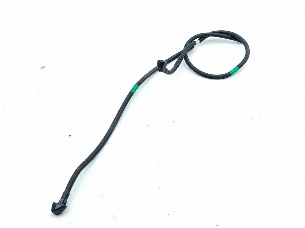 Windshield washer spray nozzle