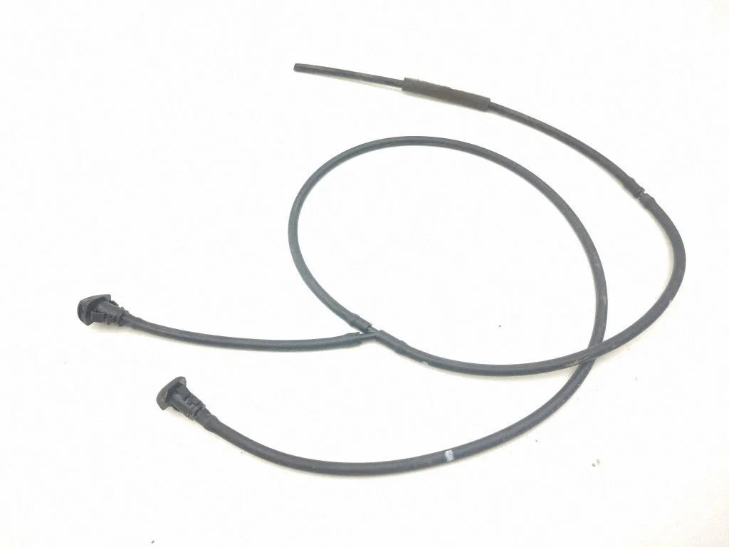 Windshield washer spray nozzle