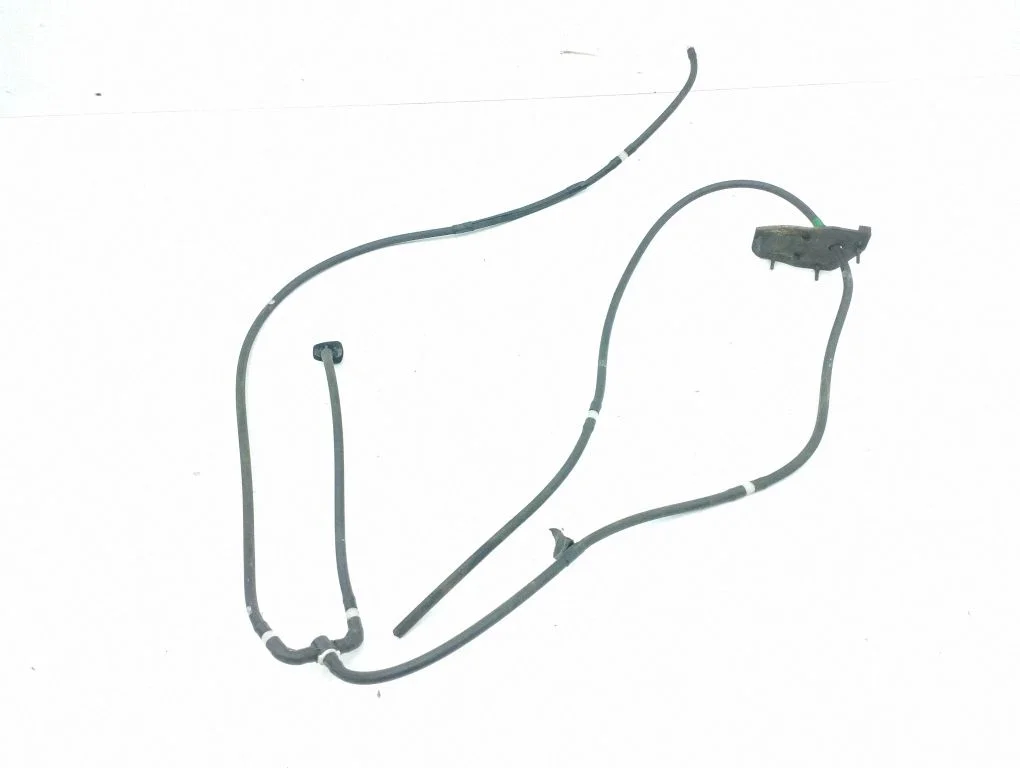 Windshield washer spray nozzle