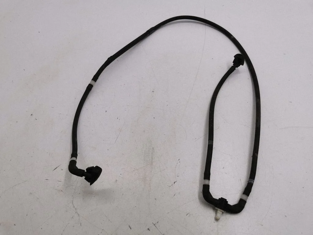 Windshield washer spray nozzle