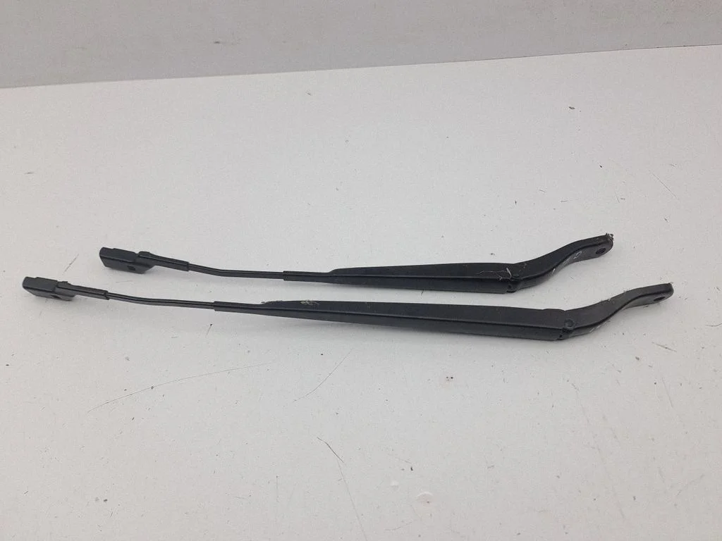 Windshield/front glass wiper blade 9822931780