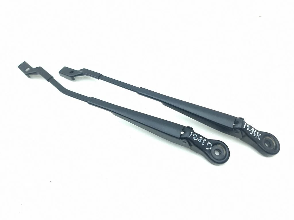 Windshield/front glass wiper blade 5A4DE66