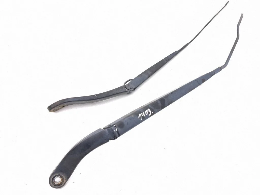 Front wiper blade arm 288864698R
