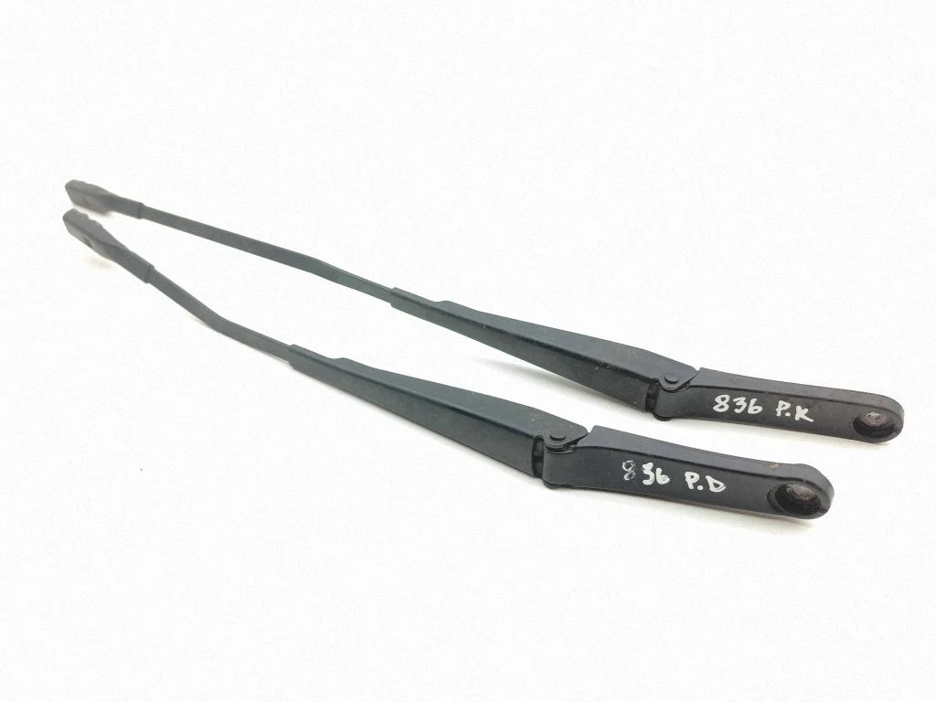 Front wiper blade arm w000059136