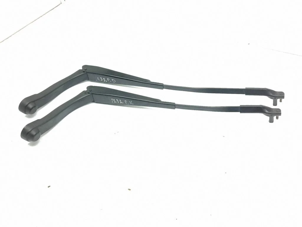 Front wiper blade arm – Mercedes-Benz GLK-Class (X204) (2008-2016)