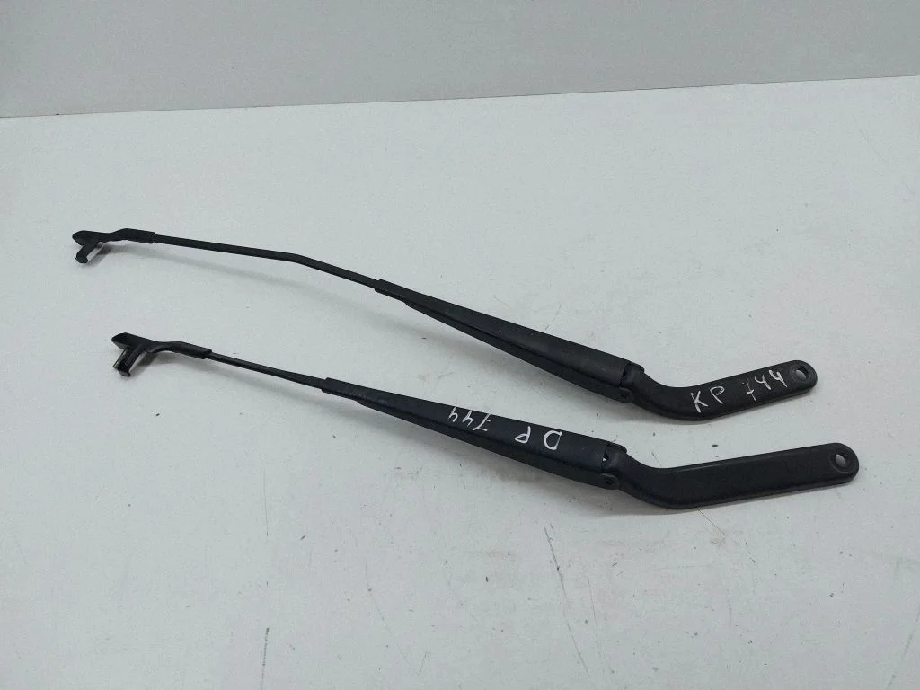Front wiper blade arm 7153742