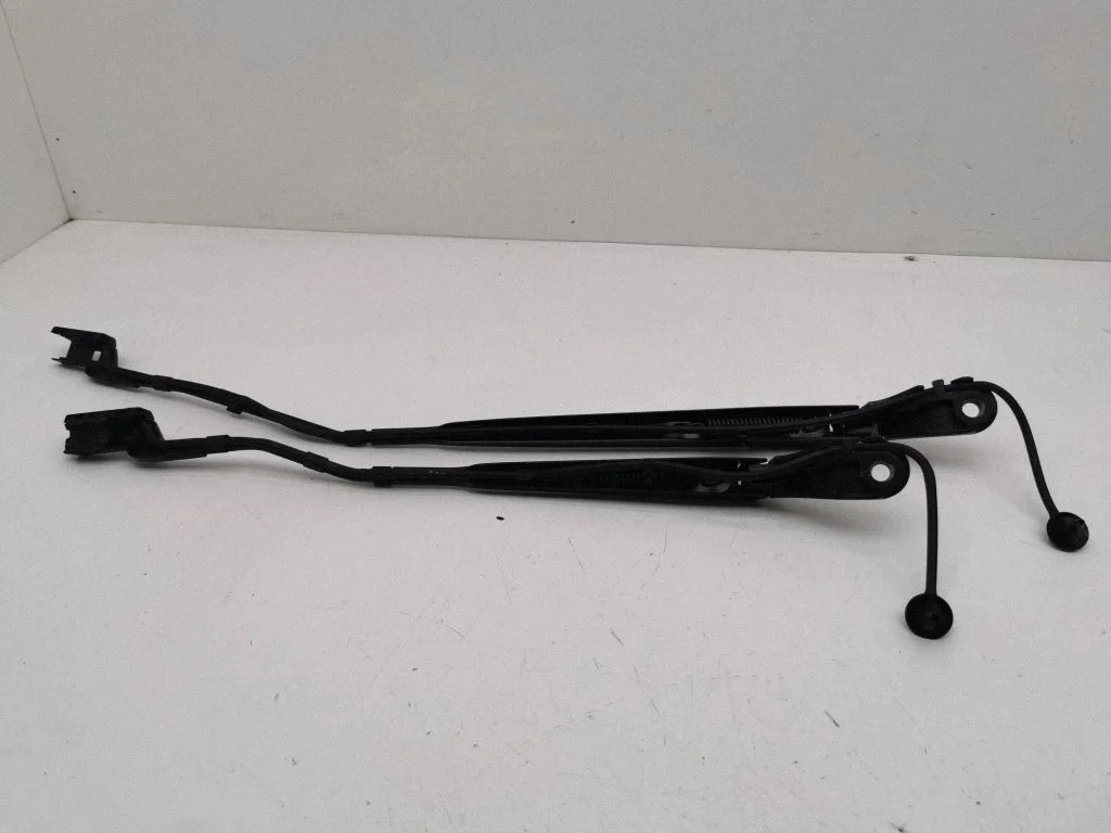 Front wiper blade arm W206862 – Renault Megane Mégane Renault Sport III (IV Based) (2017-2023)