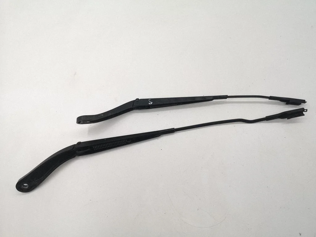 Front wiper blade arm AM5117526DF