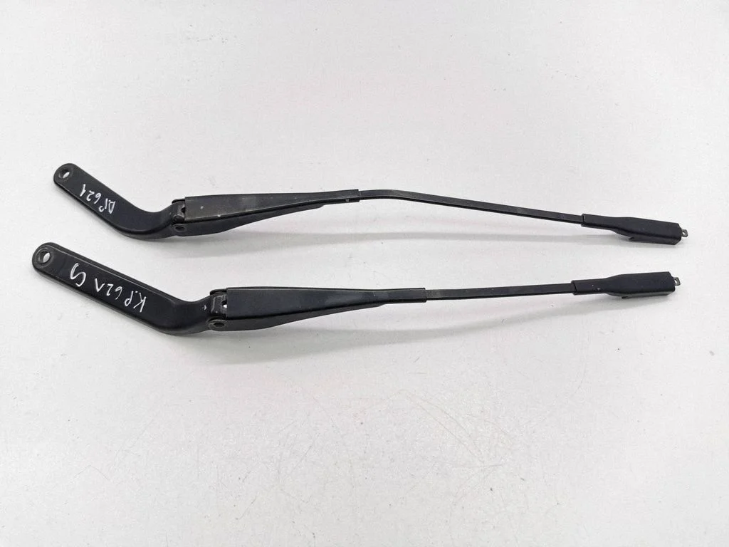 Front wiper blade arm – BMW 1 Series E81 E87 (2004-2011)