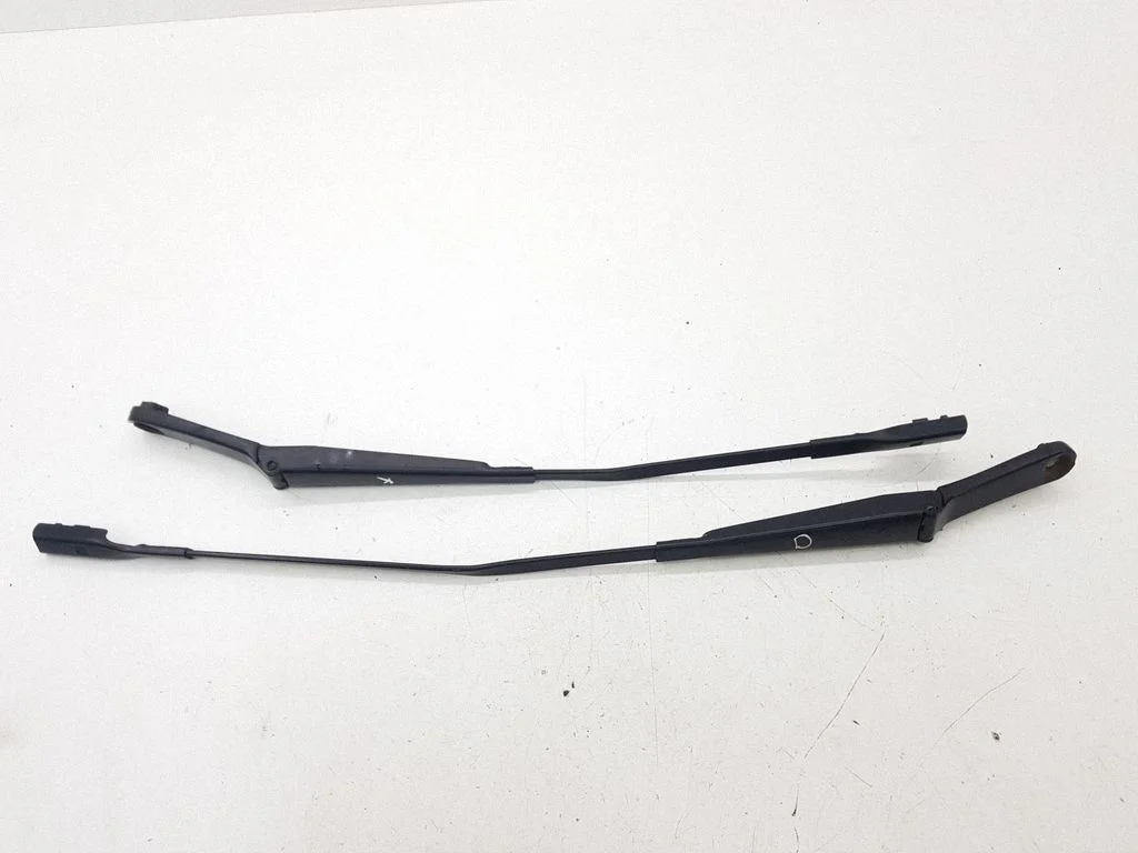 Front wiper blade arm 4G1955407B