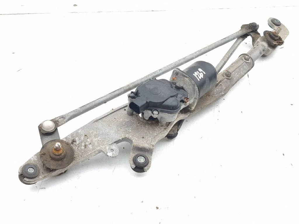 Front wiper linkage and motor 39057RA