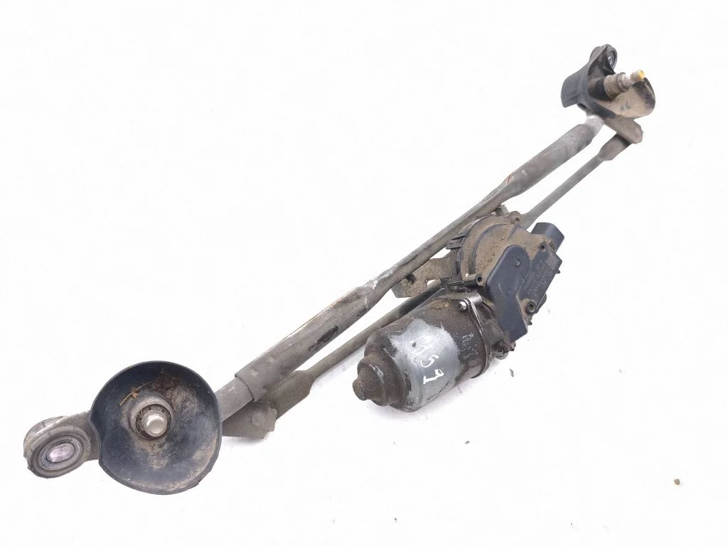 Front wiper linkage and motor – Lexus IS 220D-250-350 (2006-2013)