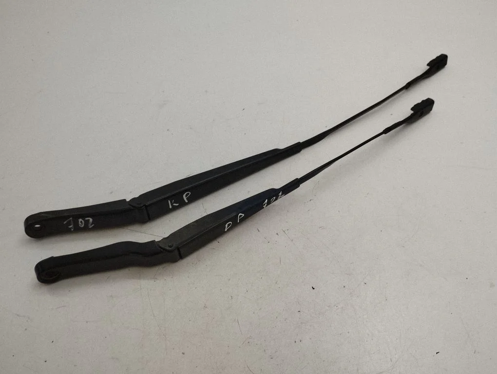 Front wiper blade arm 80C955408