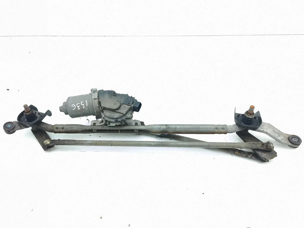 Front wiper linkage and motor 86511CA010