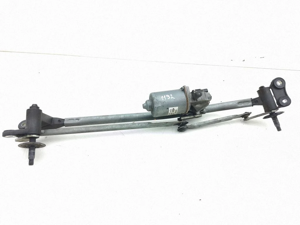 Front wiper linkage and motor W0027116