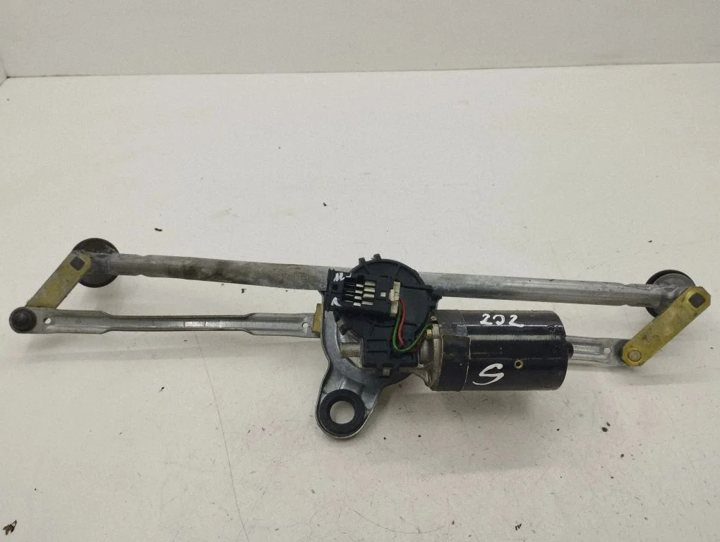 Front wiper linkage and motor 8362155