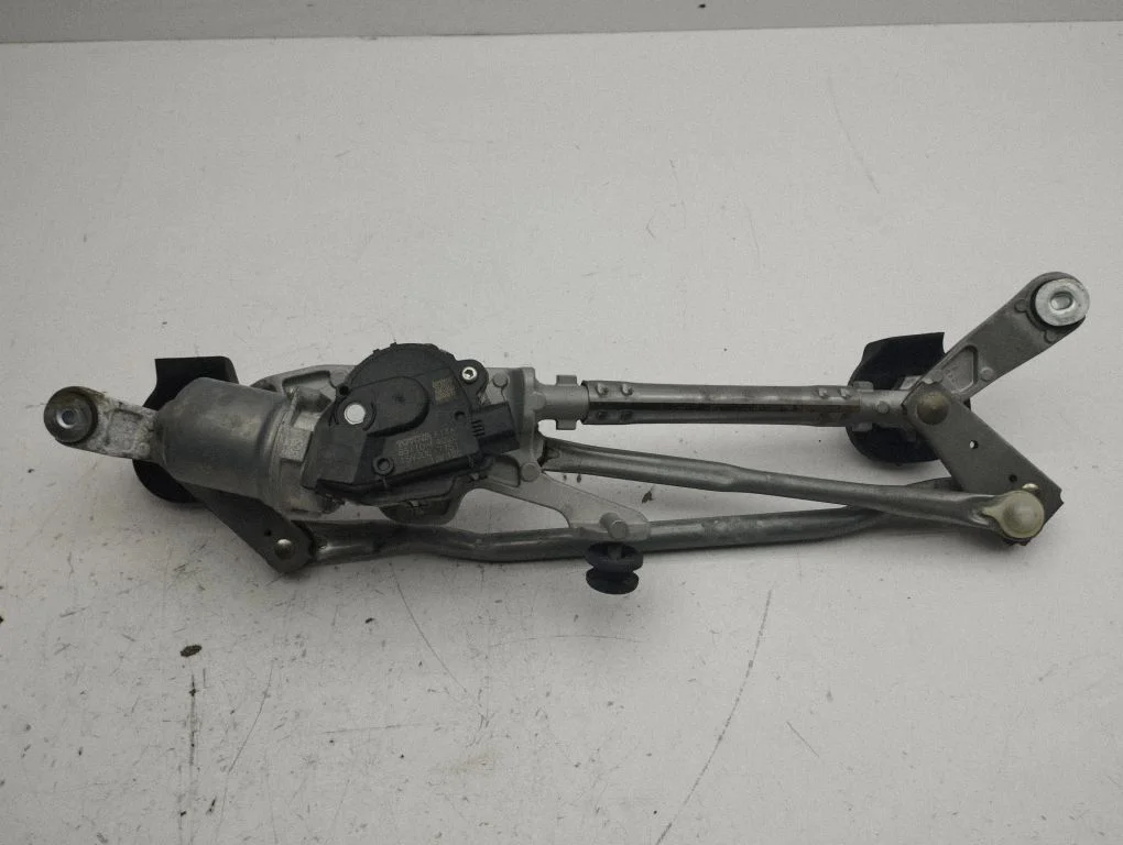 Front wiper linkage and motor – Toyota C-HR I (2016-2023)