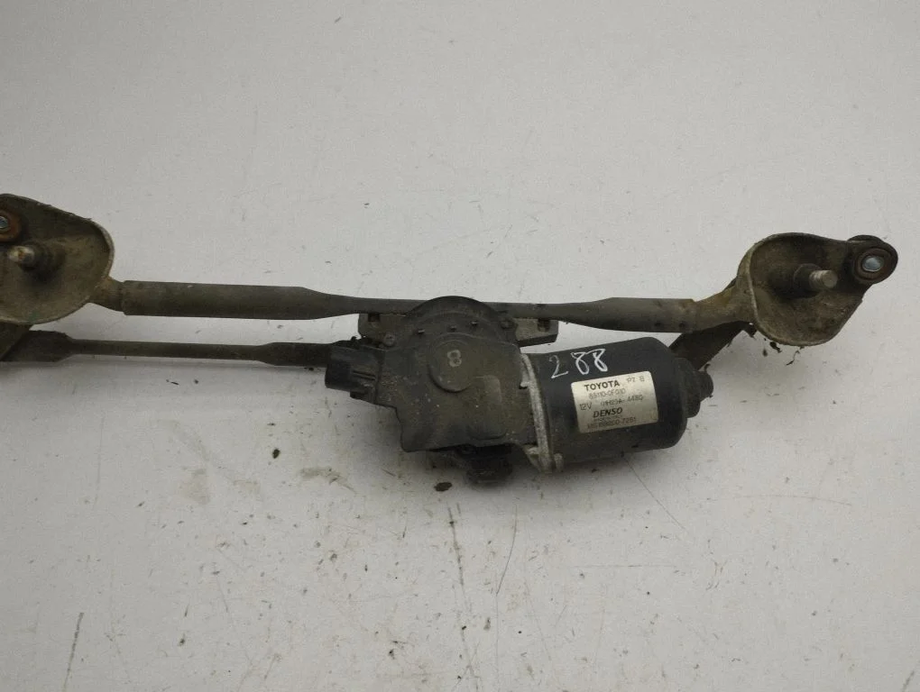 Front wiper linkage and motor 851100F010