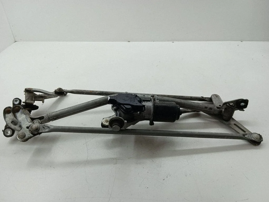 Front wiper linkage and motor