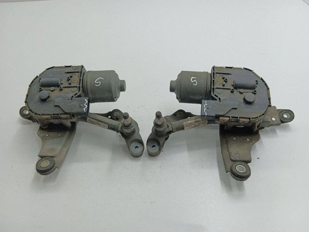 Front wiper linkage and motor 1397220675