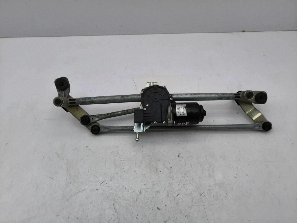 Mechanizm wycieraczek z silniczkiem – Audi A1 (2018-)
